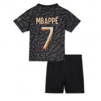Otroški Nogometni dresi Paris Saint-Germain Kylian Mbappe #7 Tretji 2023-24 Kratek Rokav (+ Kratke hlače)